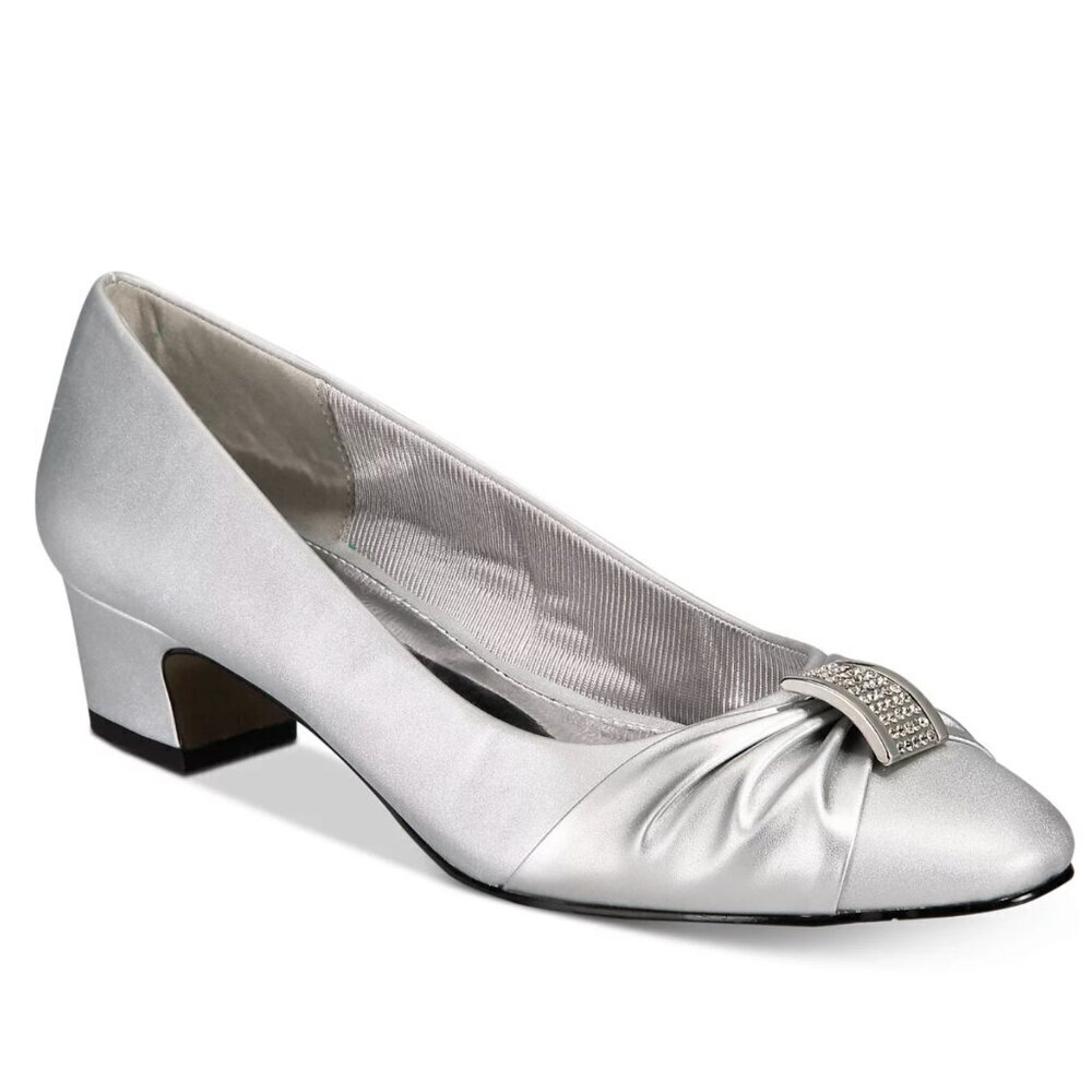 Easy Street Eloise Pumps